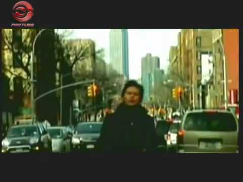 Halla Chalechha - Raju Lama .flv nepali.songs